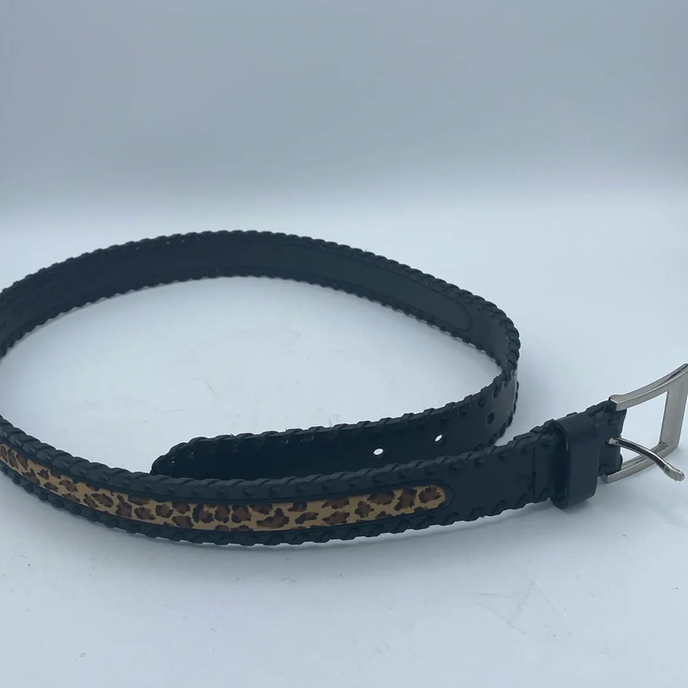 Women’s Liz Claiborne black genuine leather animal print cheetah belt sz M